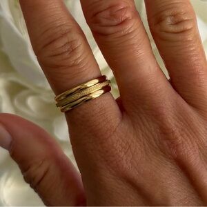 Size 8 Elegant Women's Ring set 3pc